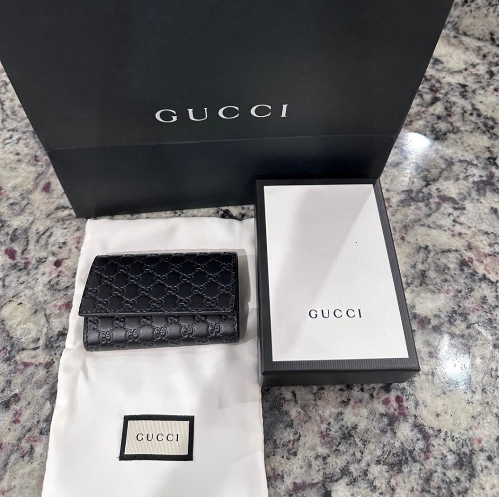 New authentic Gucci Keyholder